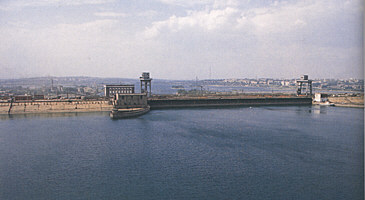 Плотина Иркутской ГЭС